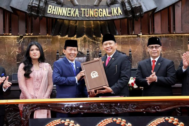 Dilantik Sebagai Anggota DPR/MPR Periode 2024-2029, Bamsoet Tegaskan Pelantikan Presiden dan Wakil Presiden Terpilih Tanpa Ketetapan MPR