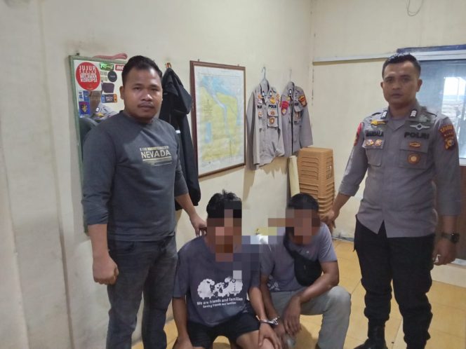 Nakhoda dan ABK Kapal pengangkut kayu Ilegal Logging saat diamankan Polres Meranti.