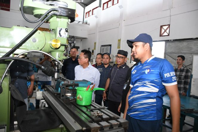 Bupati Rohil melakukan pengecekan Kapal Buatan Polbeng, Dorong Kerja Sama untuk Dukung Armada Pesisir.