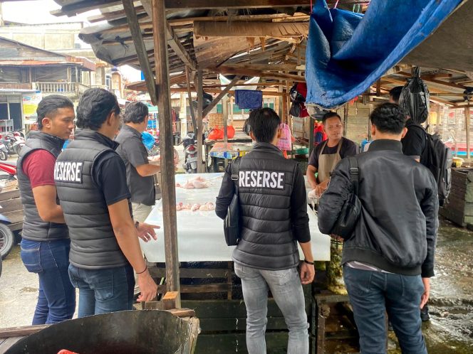 
					 Polres Meranti Antisipasi Rabies dengan Monitoring Peredaran Daging Anjing di Pasar-Pasar.