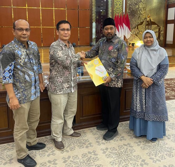 
					Herman Boedoyo Terpilih Kembali Sebagai 
Ketua Umum ISEI Riau Periode 2026-2029.