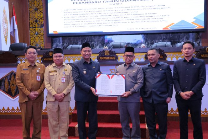 
					Image : Wawako Hadiri Rapat Paripurna ke-5 Masa Persidangan ke-2 DPRD Pekanbaru. Pekanbaru.go.id