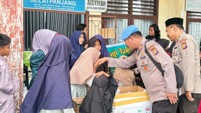 
					Indahnya Di Bulan Ramadhan Polres Meranti Berbagi Takjil Panti Asuhan Mualimin
